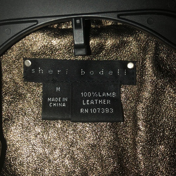 Leather jacket - Picture 2 of 2